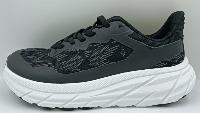 RUNNING SHOES