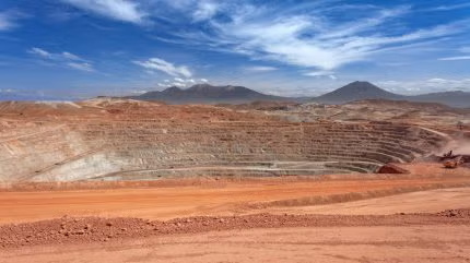 The Antamina copper mine in Peru has implemented a safety shutdown due to the death of a manager.
