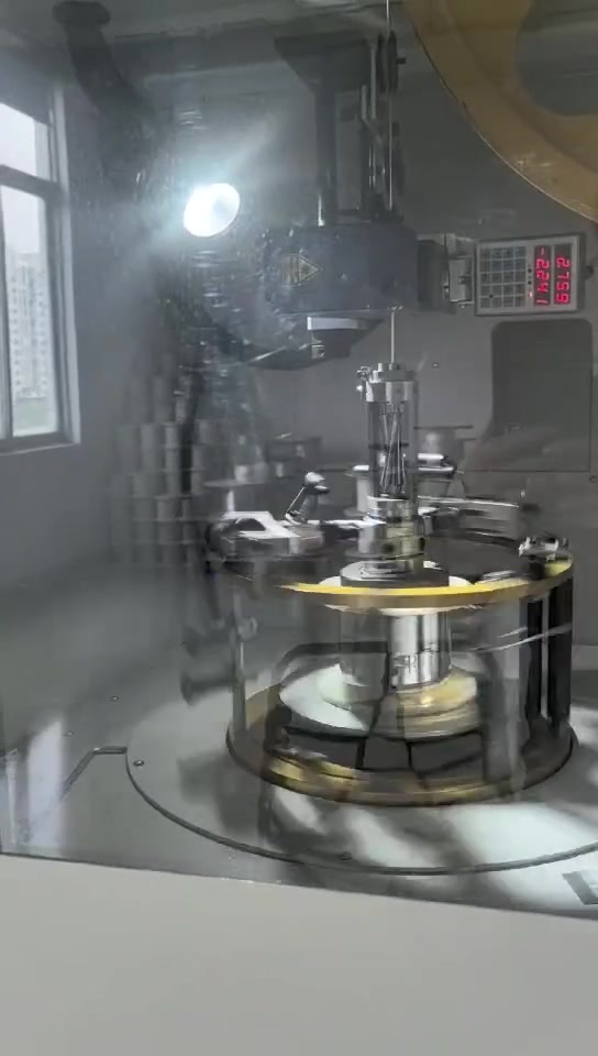 稳幅稳相低损耗同轴电缆镀银铜带绕包工序.mp4