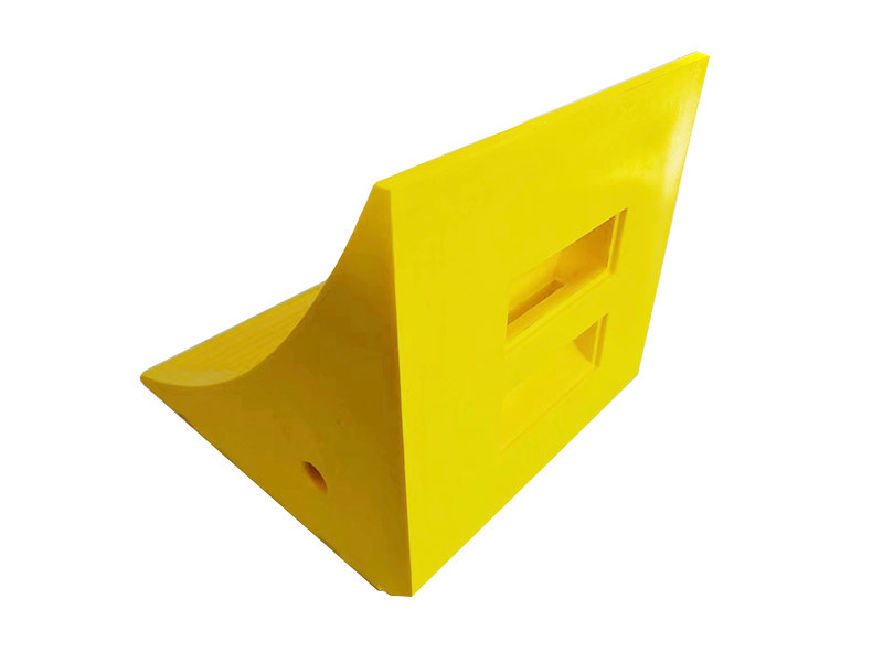 Urethane Wheel Chock-17.32"x14.57"x14.57" / 440mmx370mmx370mm
