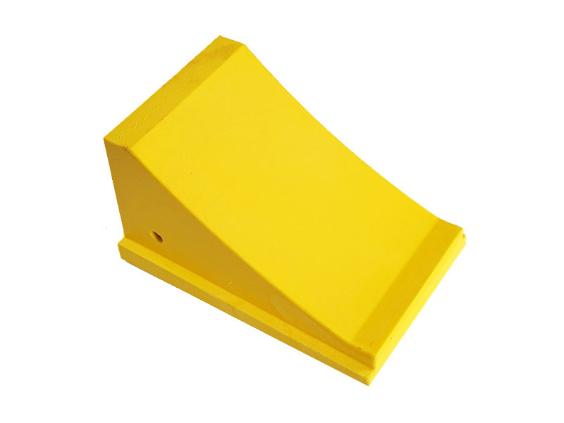 Urethane Wheel Chock-13.07"x8.46"x7.60" / 332mmx215mmx193mm