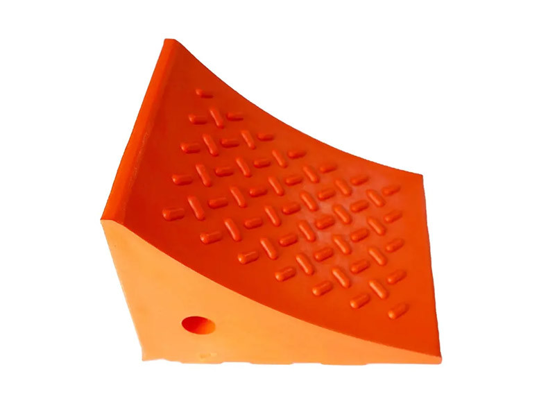 Urethane Wheel Chock-8.46"x6.92"x6.1" / 215mmx176mmx155mm