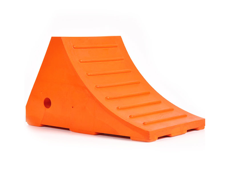 Urethane Wheel Chock-13.98"x8.03"x8.03" / 355mmx204mmx204mm