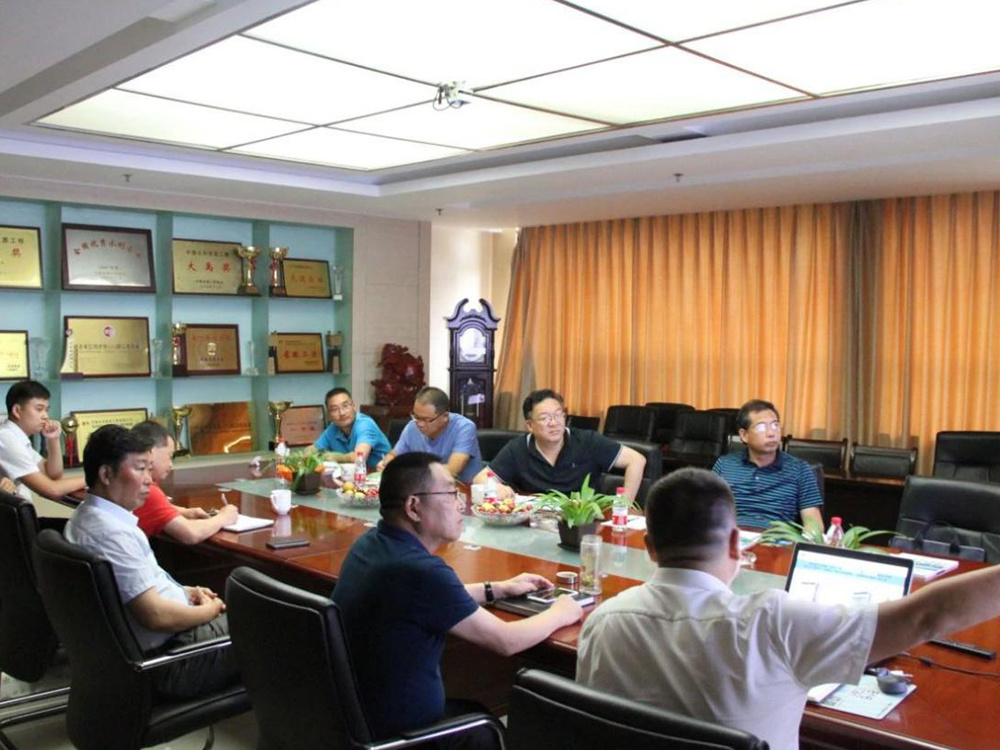格润克利与桐柏县举行业务合作会谈