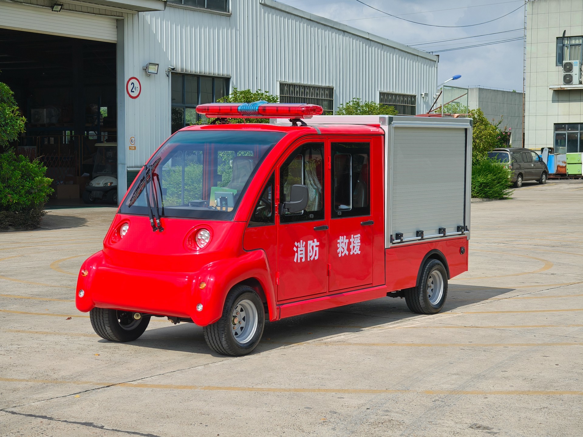 [Fiberglass Double-Row Seat Fire Truck Without Water Tank]