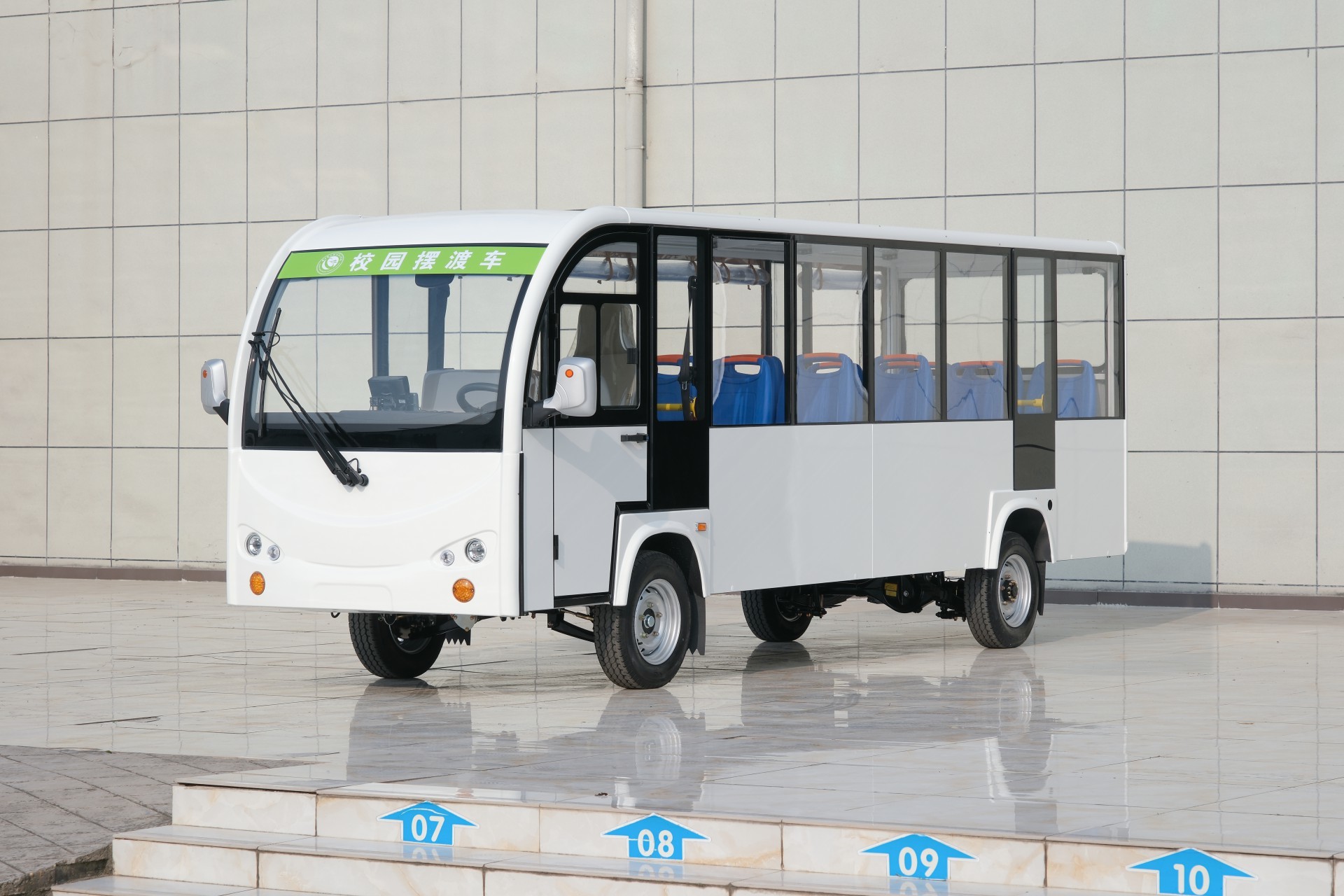 [17-seat T open white bus seats rain curtain single side enclosed]