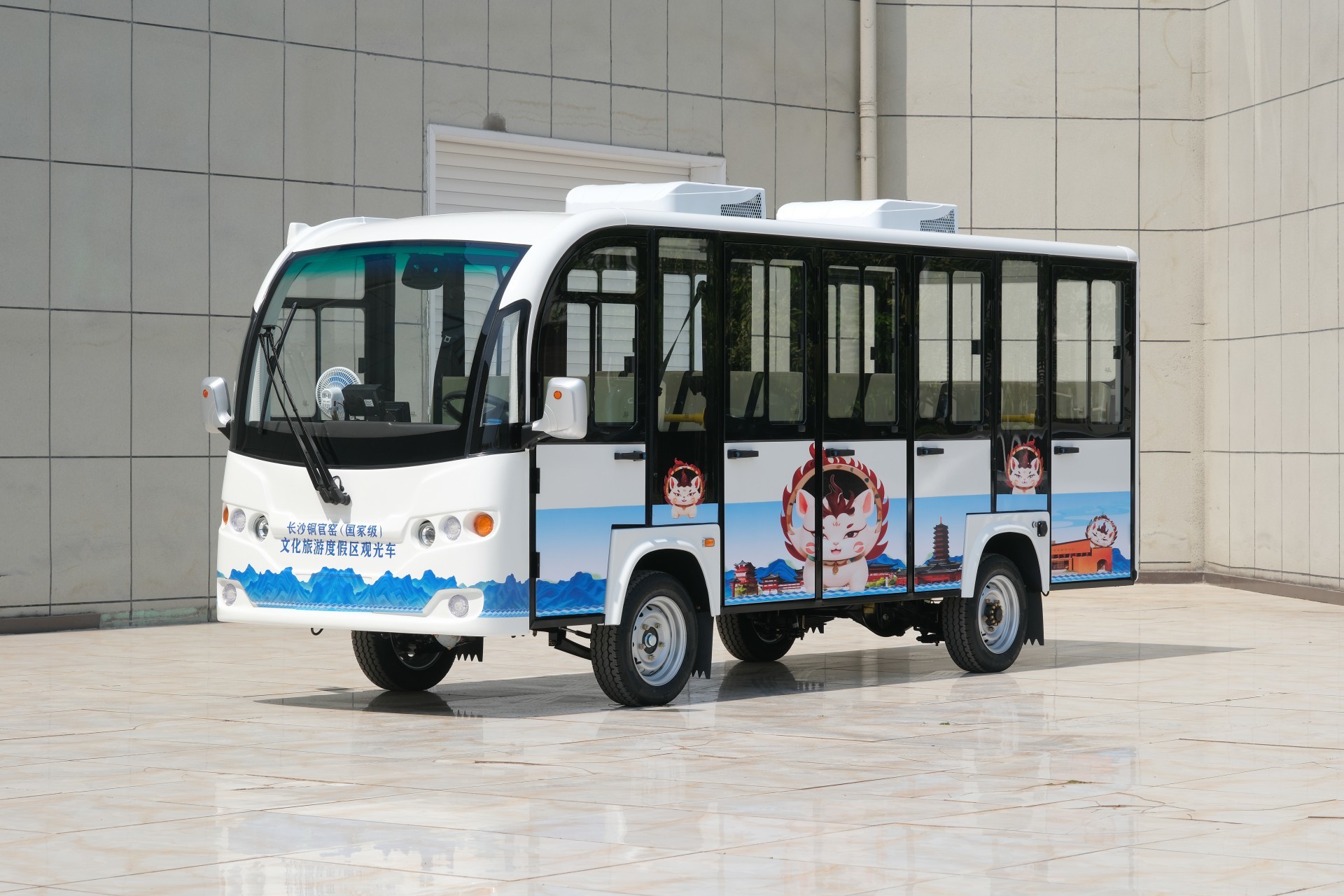 [14-seat Y closed white double air conditioning full advertisement]