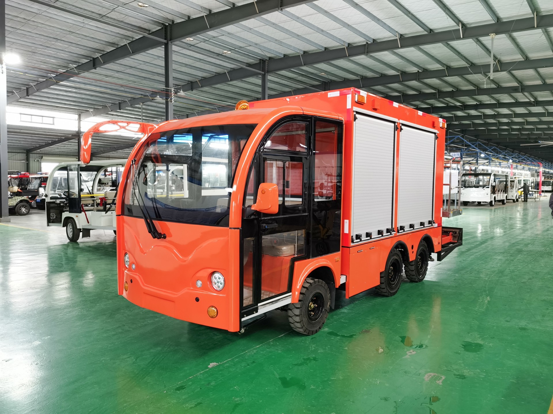 [Aircraft Cleaning Vehicle]