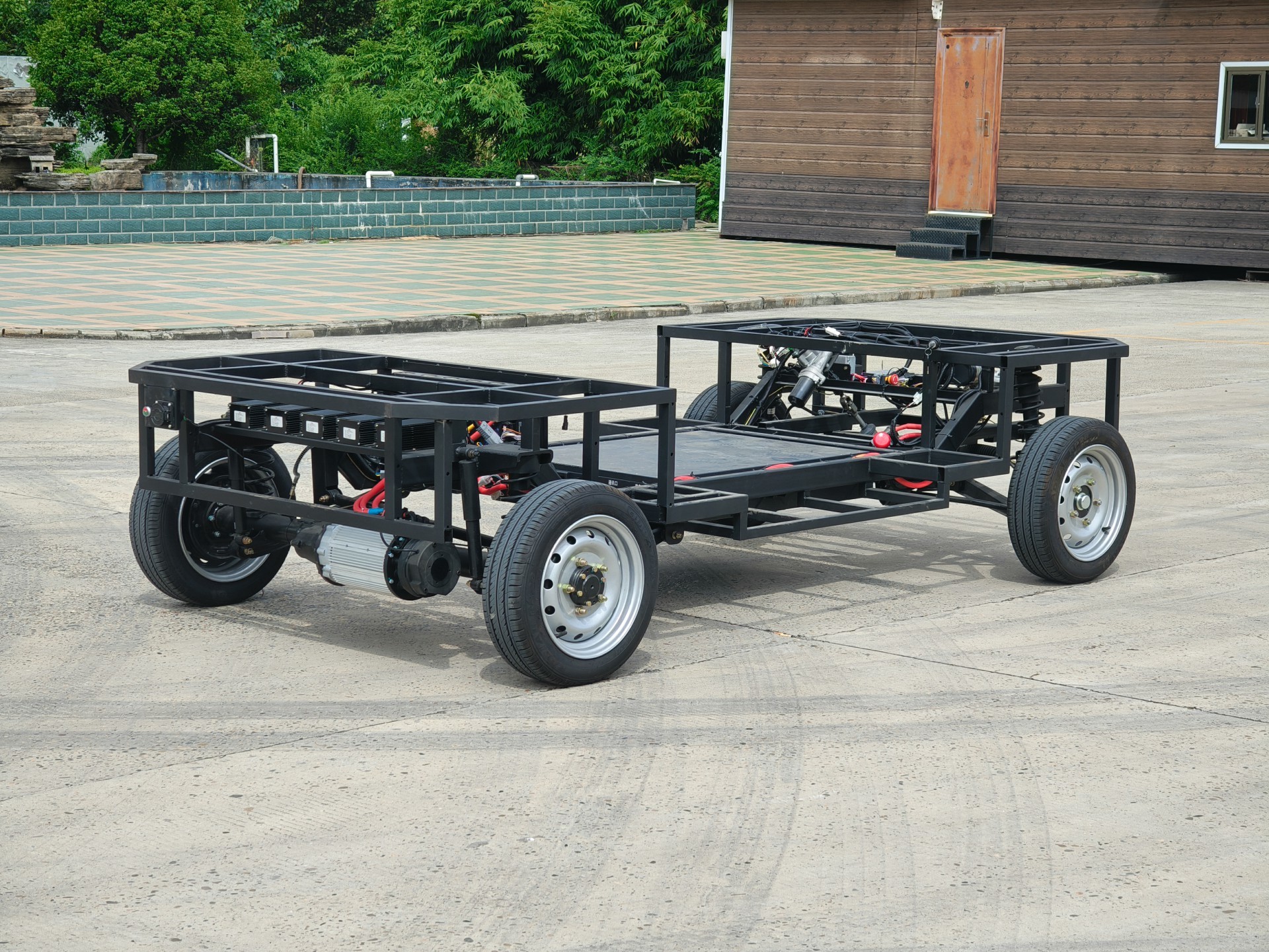 [Remote-Control Car]