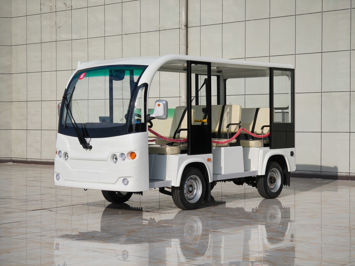 8-seater Y-shaped open white standard configuration