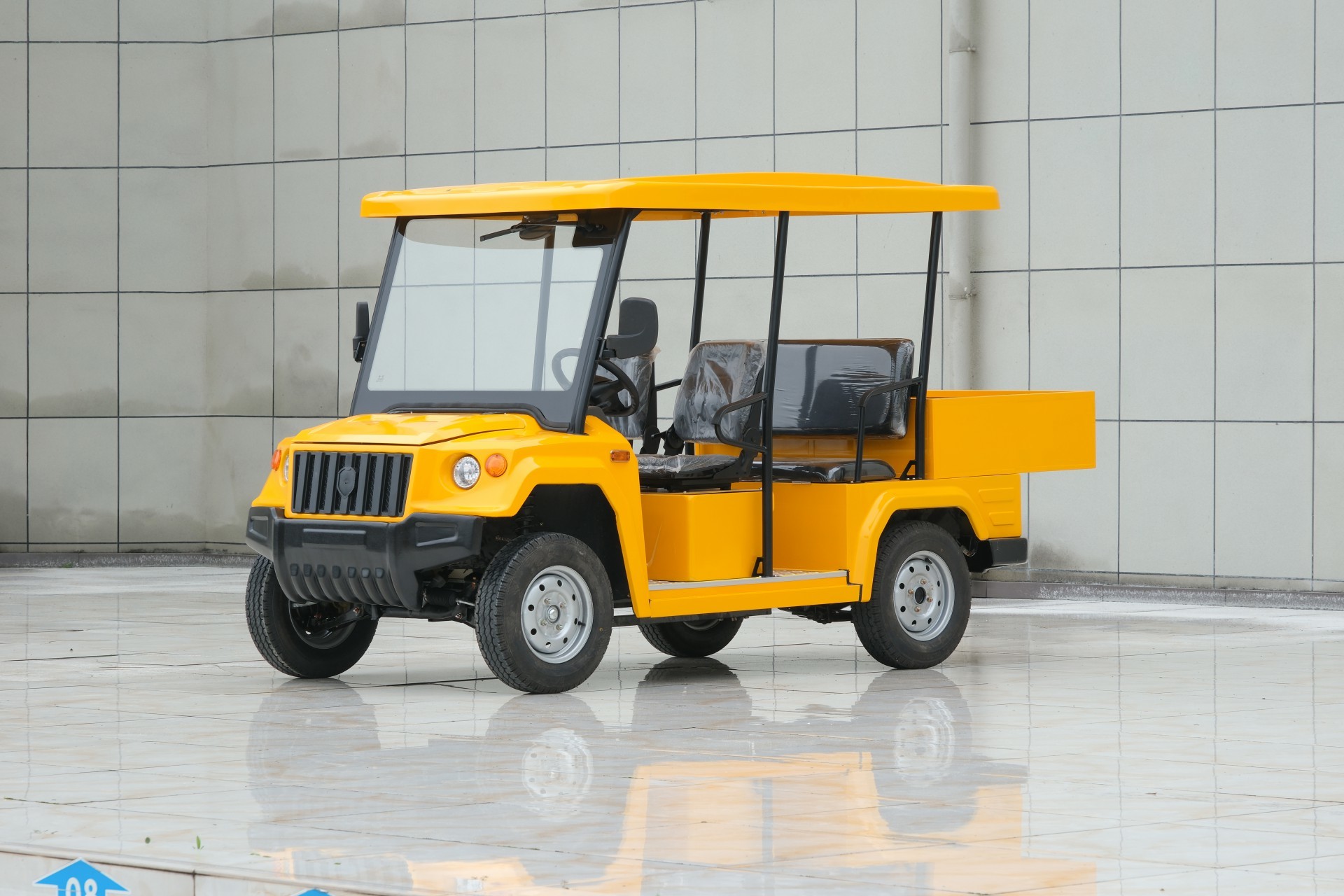 [Hummer H5 Yellow Big Cargo Bed]