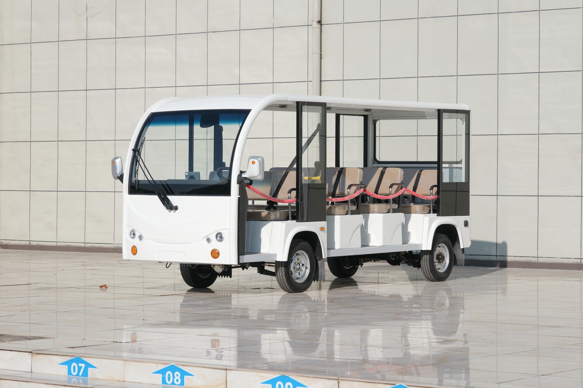11-seater T-top white standard configuration