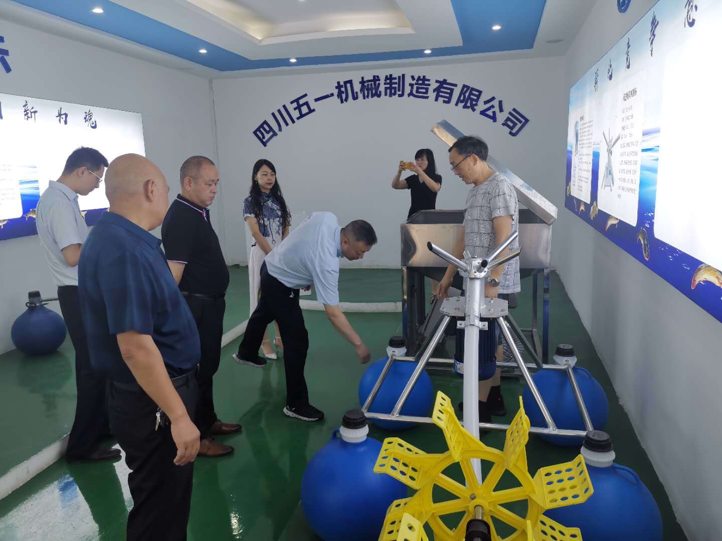 資陽市軍人事務(wù)管理局建設(shè)銀行資陽分行一行到我公司調(diào)研