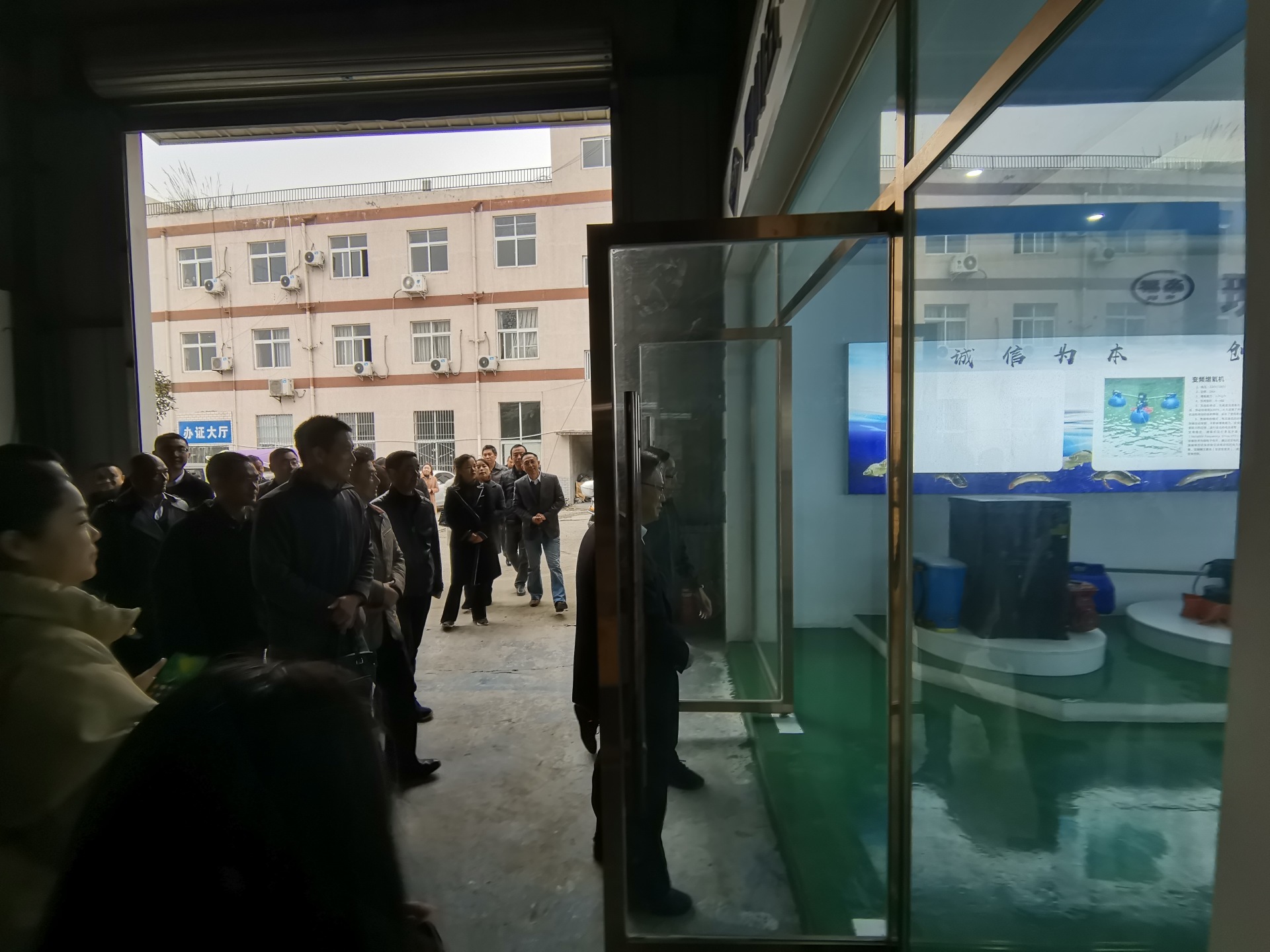 資陽市人民政府副市長周齊銘到我司參觀考察指導(dǎo)工作