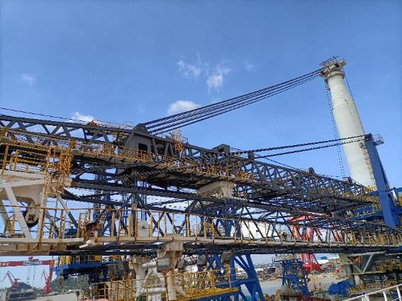 Upgrade and debugging of the control system for the Huanqiu Ocean 1200-ton marine crane