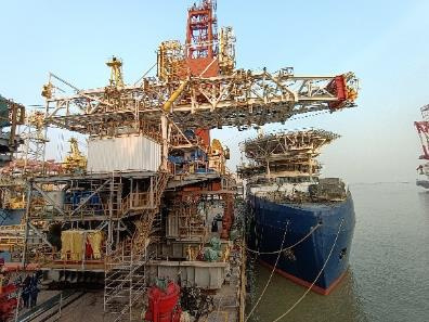 Weihai Jinling Shipyard Guoxuan cantilever beam sliding system renovation, upgrading, and debugging
