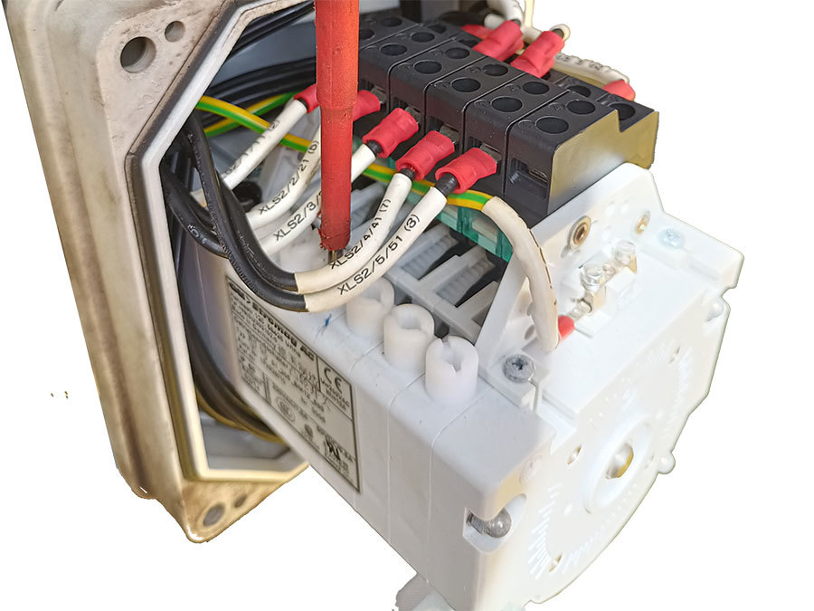 Crane limit switch