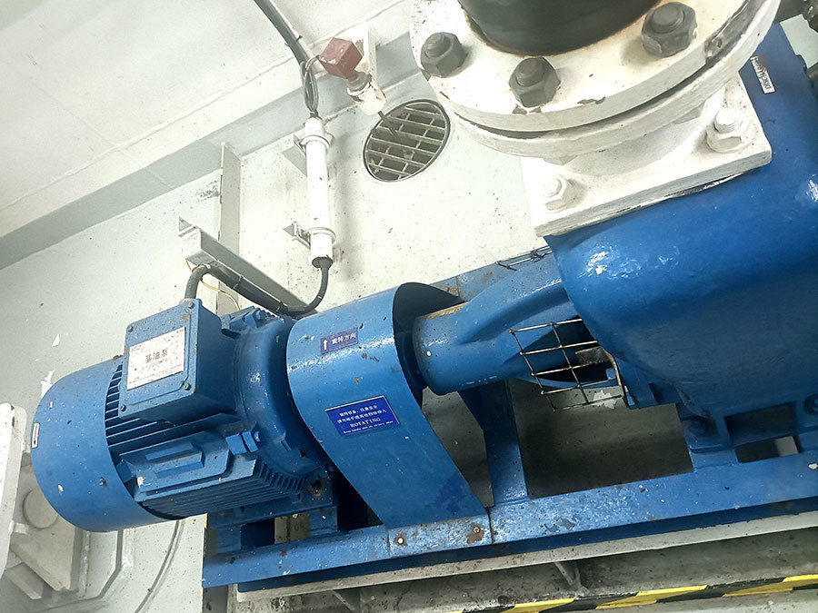 Wastewater transfer pump