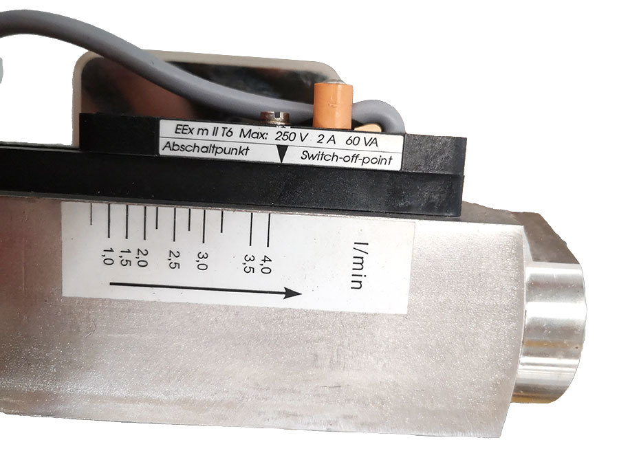 Crane level sensor