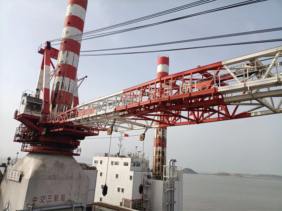 China Communications Third Harbor Crane Maintenance and Debugging