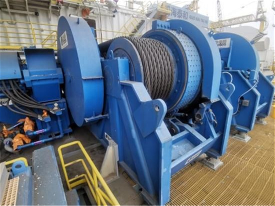 N566 anchor windlass repair and commissioning