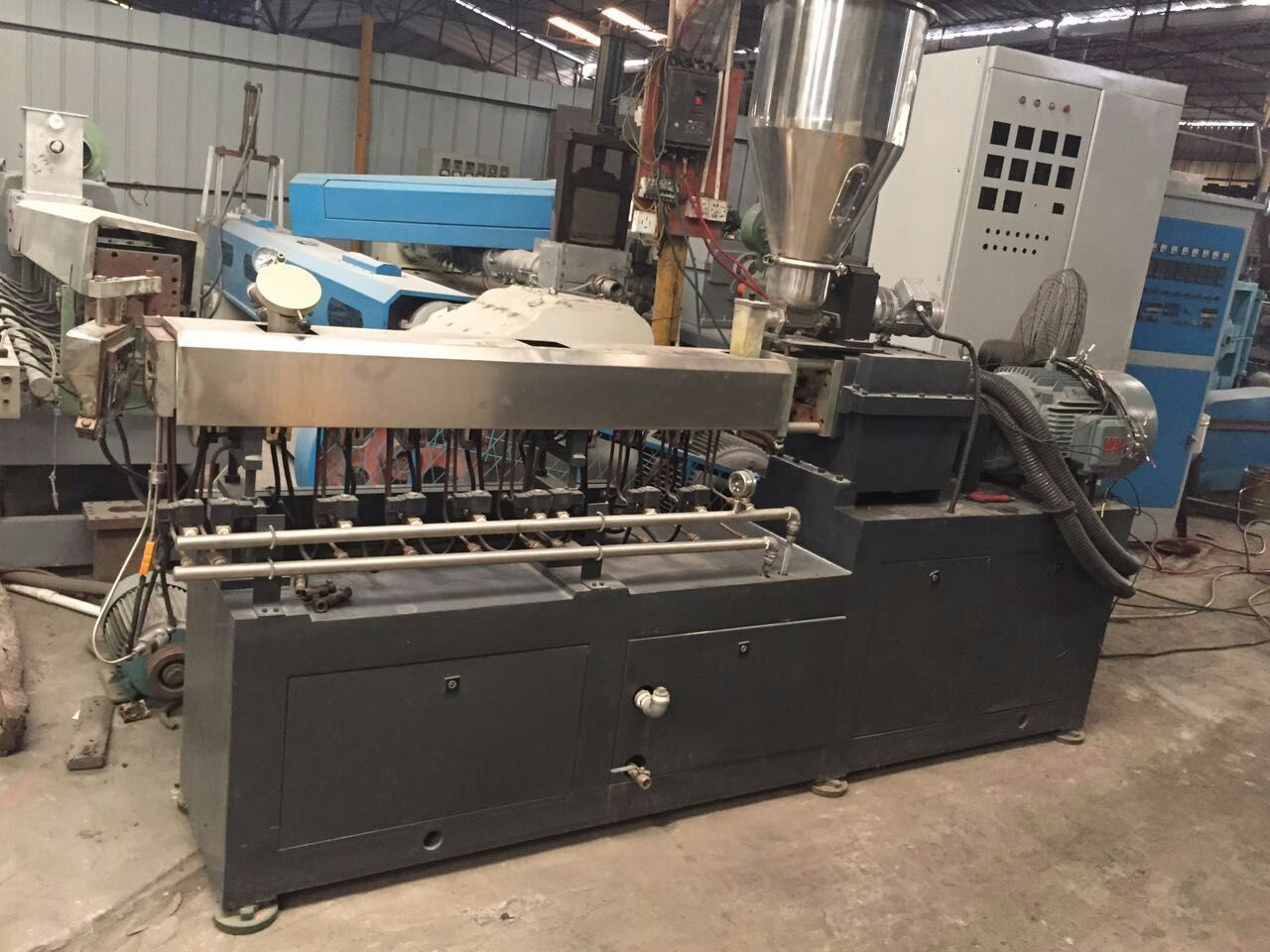 Nanjing second-hand 35 twin-screw granulator