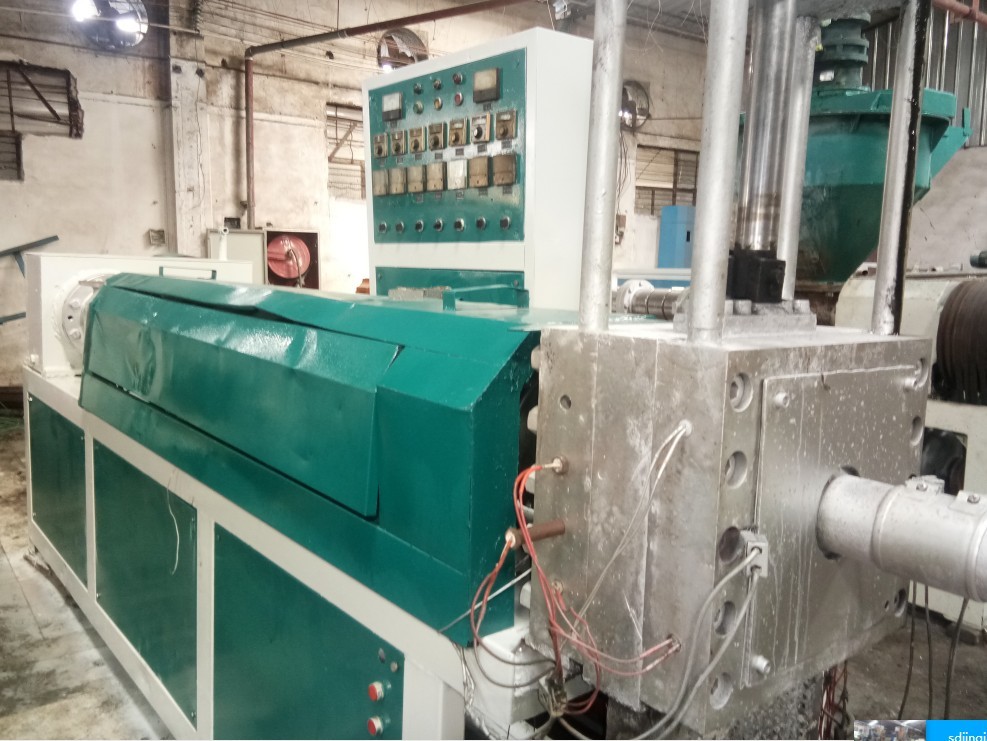 Second-hand dry-wet dual-purpose granulator Second-hand single-screw granulator