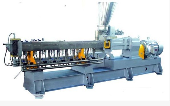Twin-screw granulator