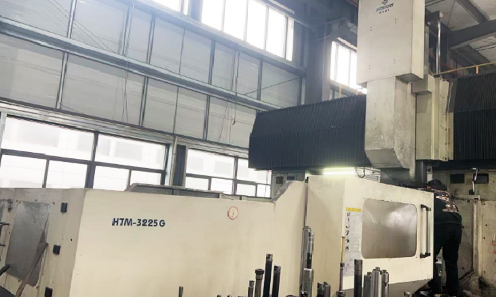 CNC MACHINE CNC MACHINE