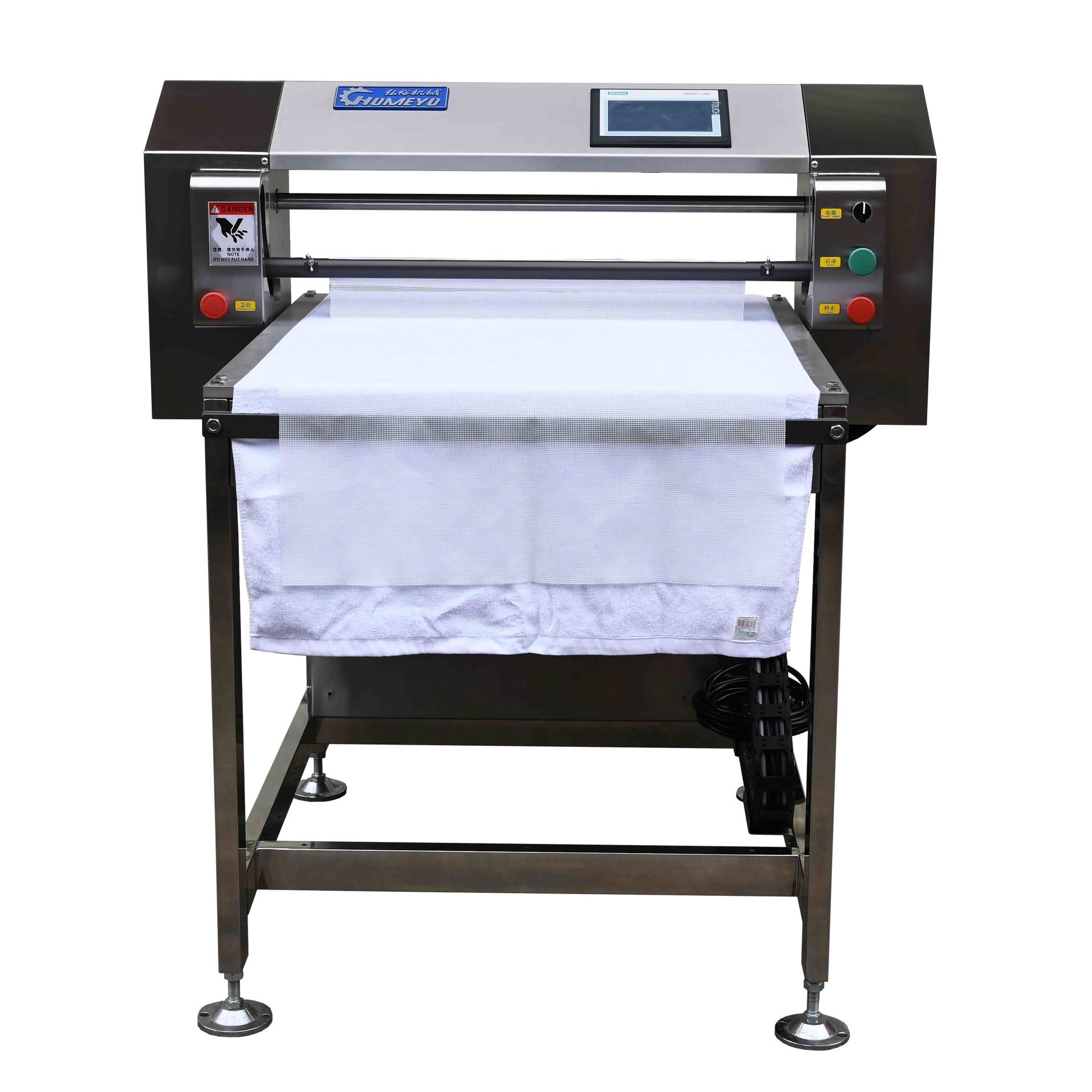 Cake rolling machine