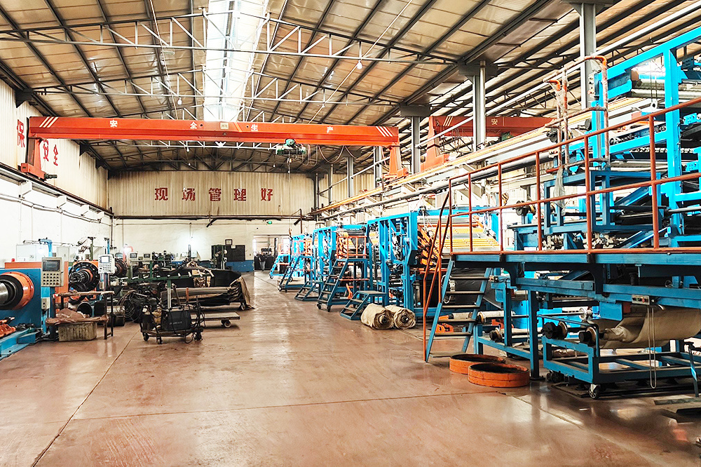 Molding workshop