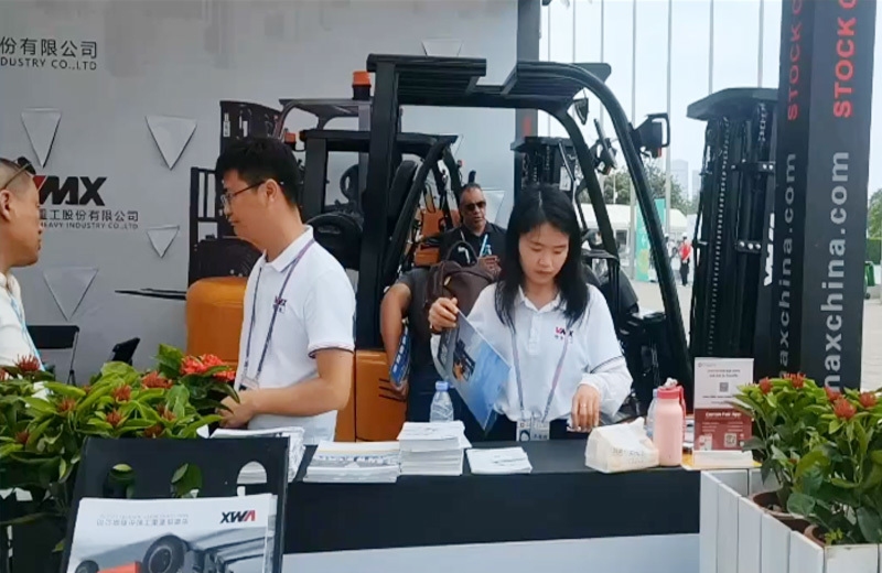VMAX Heavy Industry Shines at the 137th Canton Fair with a Popular Booth