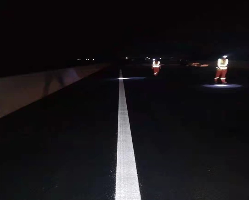道路热熔反光线反光不够的原因是什么?