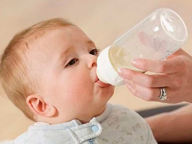 The popularity of infant formula milk powder machines and their impact on parenting
