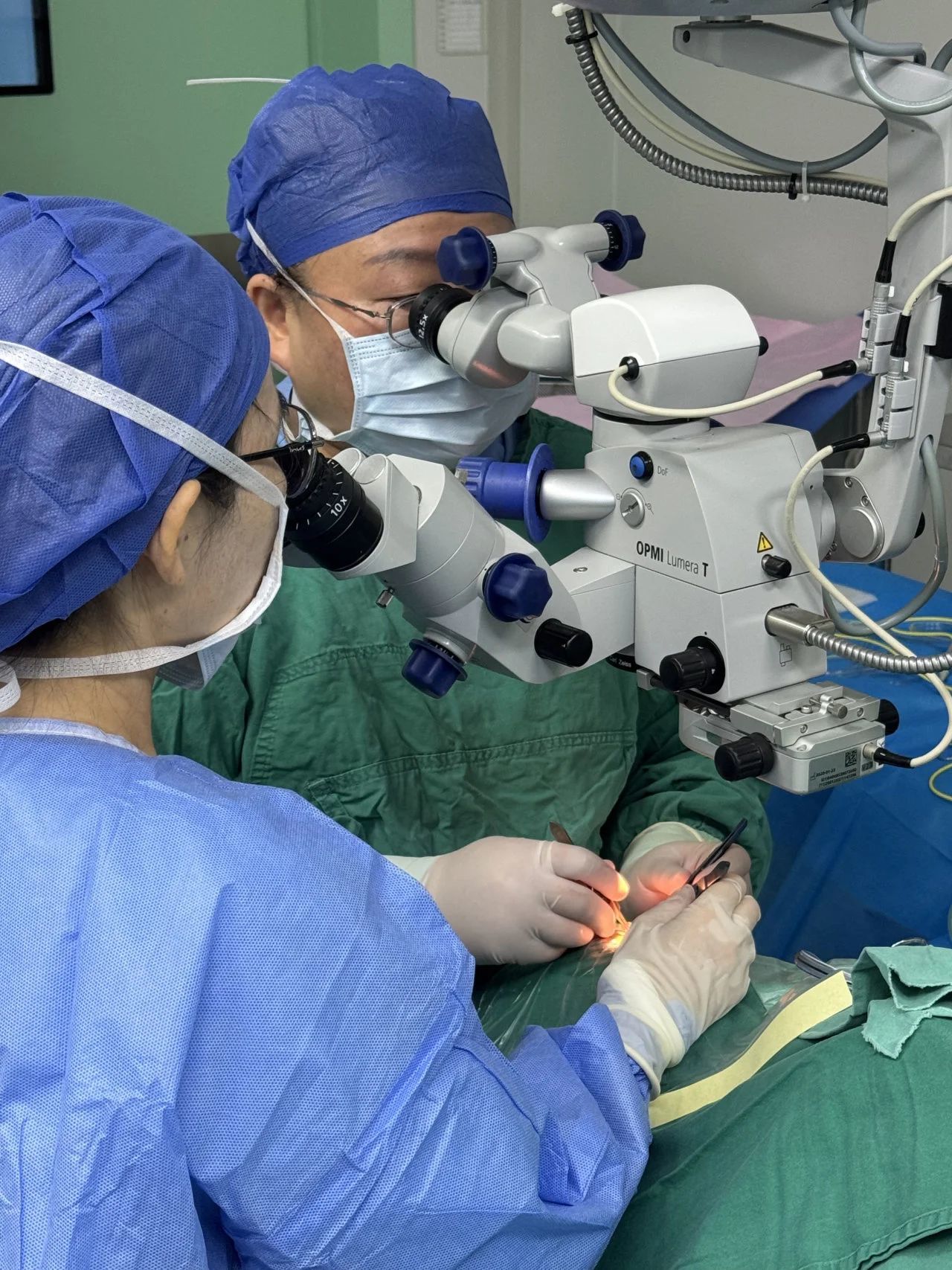 Hunan Provincial People's Hospital (Mawangdui Campus) Performs Its First 3rd-Generation FCVB Surgery