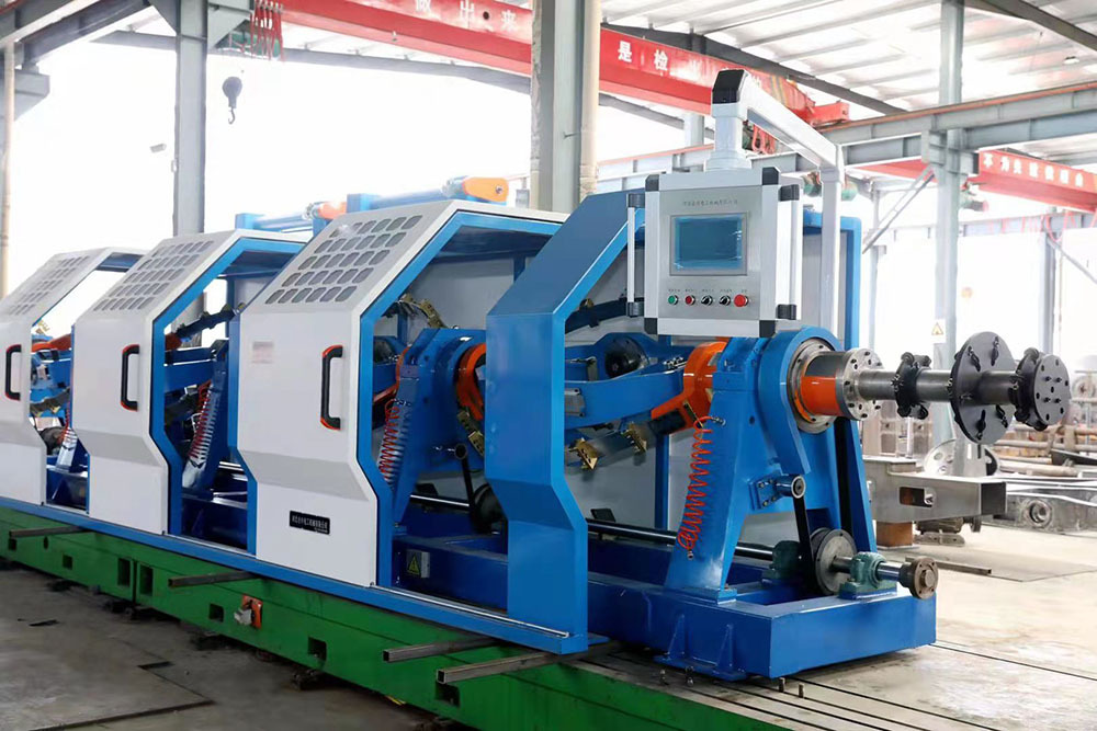 Bow type stranding machine