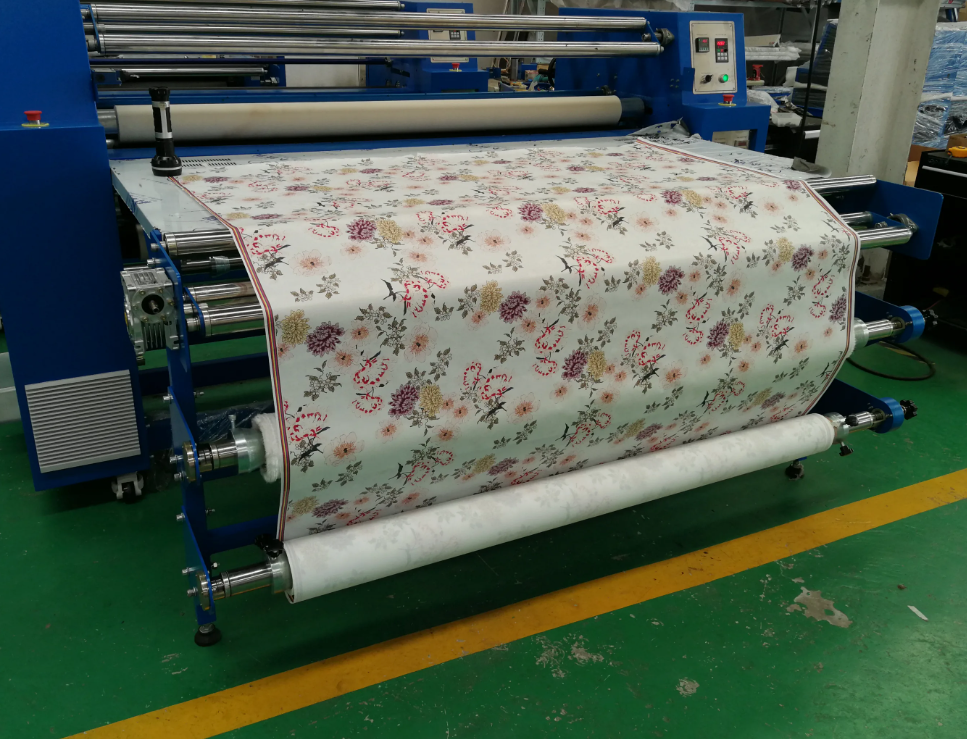 理解天鹅绒织机的运行原理：深入纺织技术
