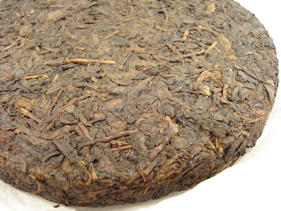 珍藏品正六角六堡茶餅300g