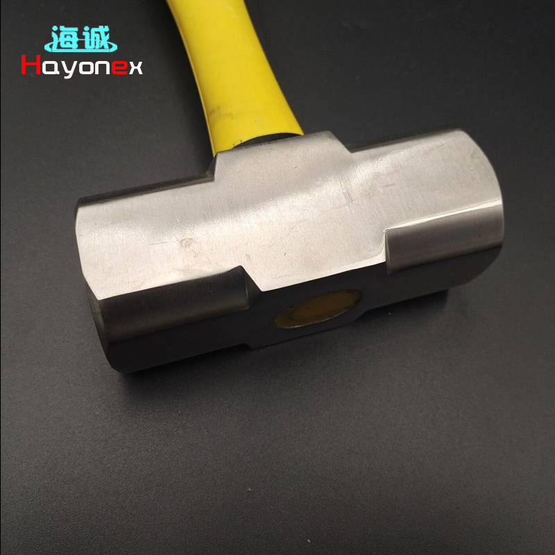 MAGNETIC OCTAGONAL HAMMER HY3131