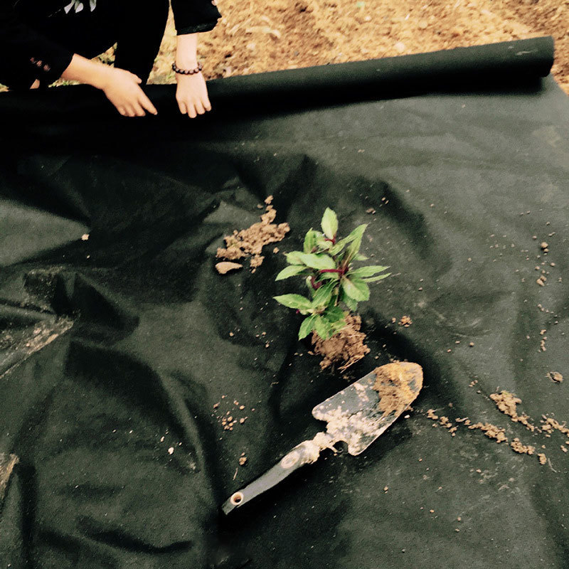 Non woven grass proof fabric