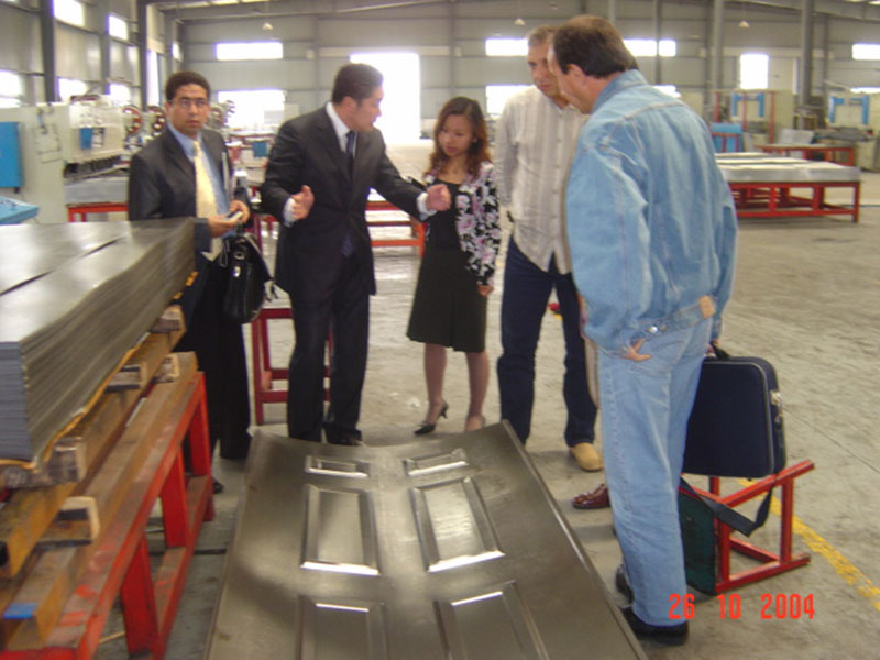 In 2005, foreign investors from Algeria visited the company for an inspection
