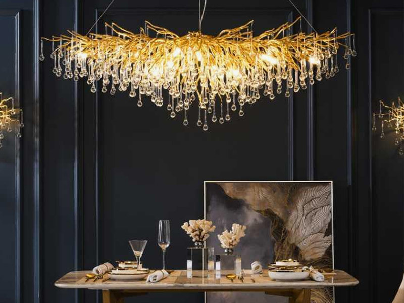Suitable space for crystal chandeliers Suitable space for crystal chandeliers