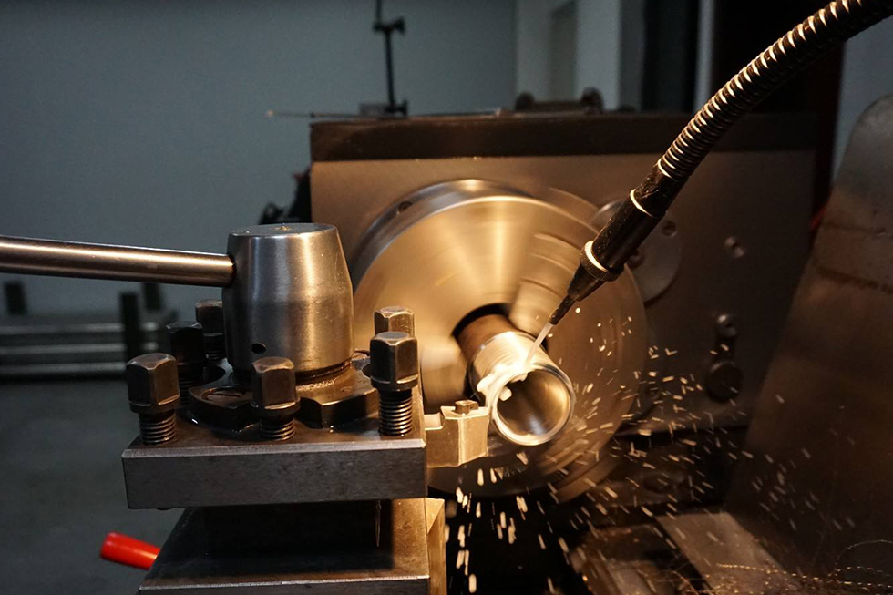 How to choose CNC tools