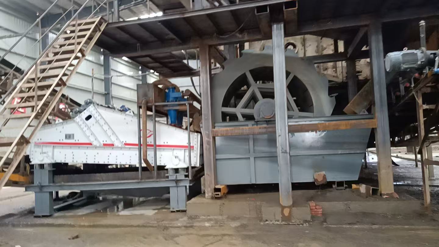 Rotation direction of dewatering screen vibrator