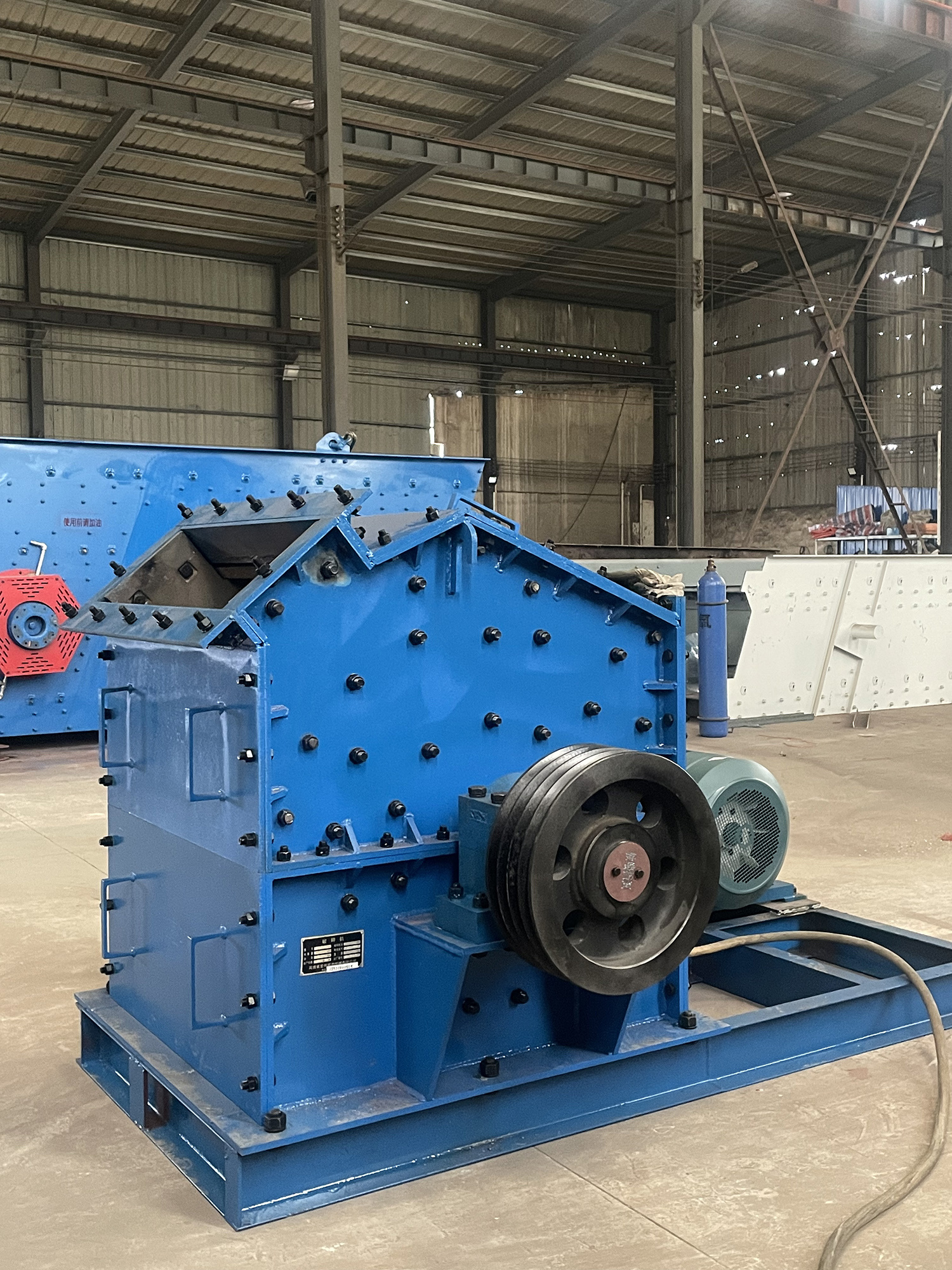 Maximizing Efficiency with Three-Axis Vibrating Screens for Quarry Applications Maximizing Efficiency with Three-Axis Vibrating Screens for Quarry Applications