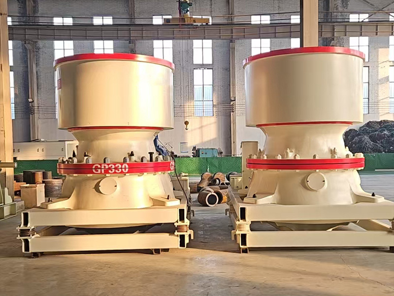 Discuss the usage characteristics of cone crushers