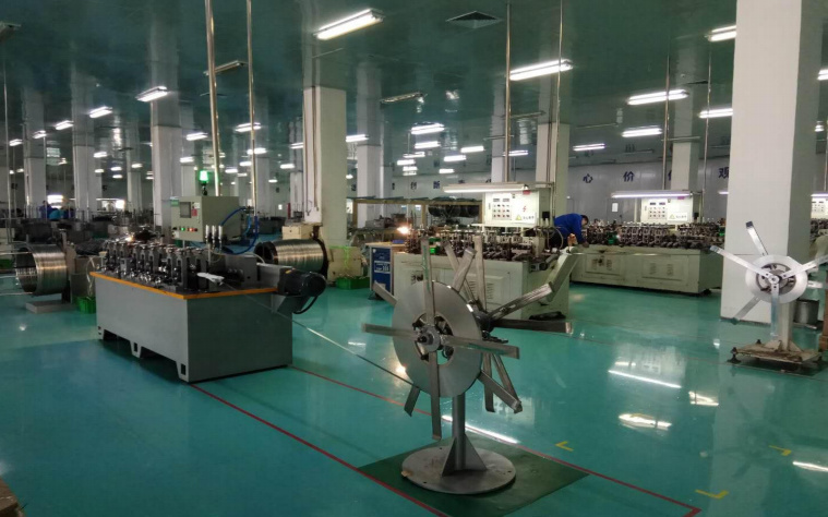  Stainless Steel Welded Pipe Welding Equipment Production Workshop 