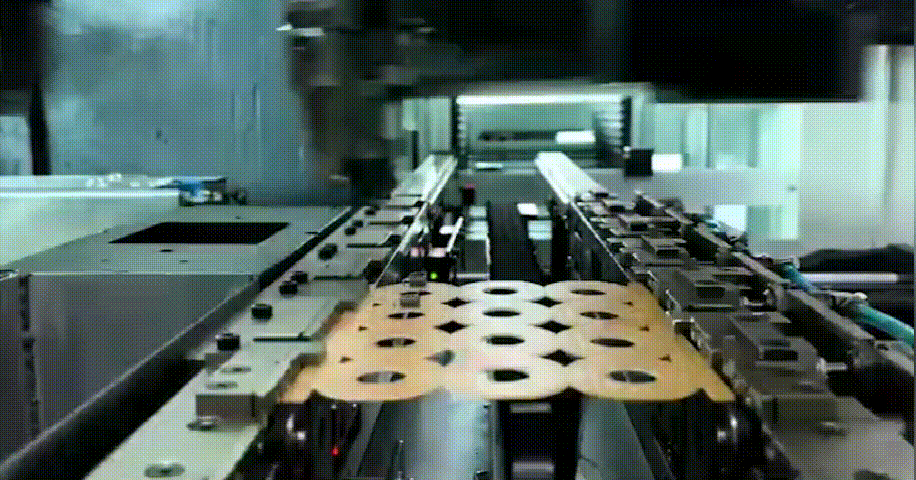  Non-standard automated equipment: Irregular plug-in machine 