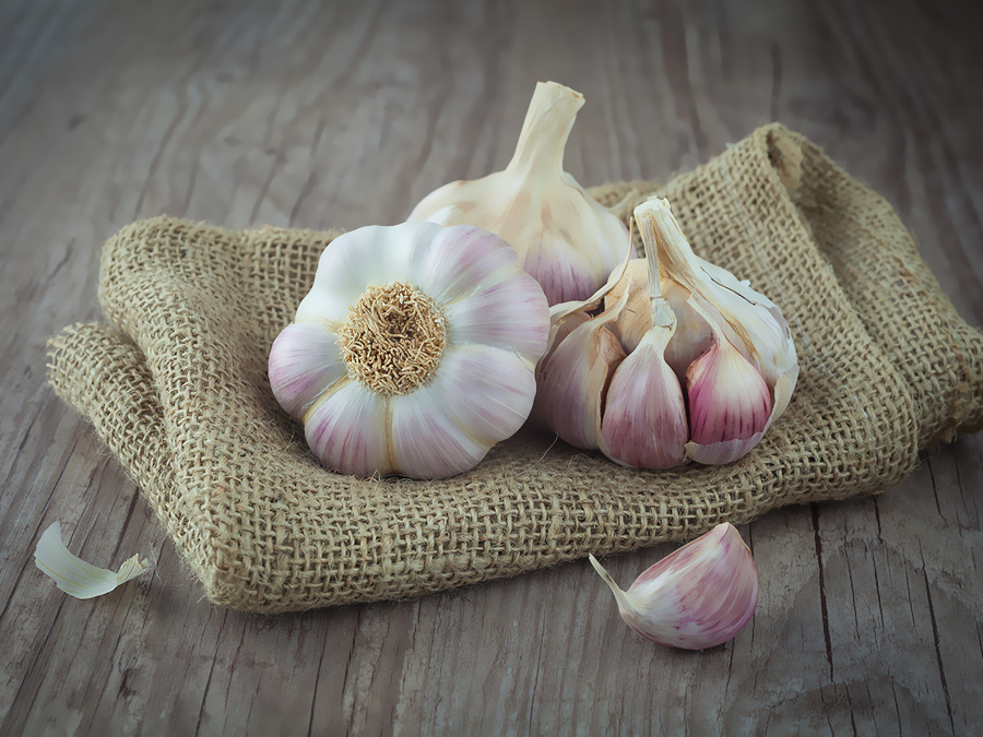 Garlic cloves