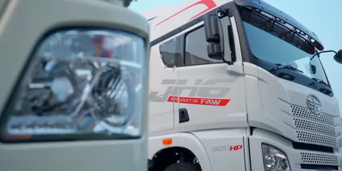 一汽卡车 JH6 6x4：适用于各种工作环境的坚固安全的卡车系列